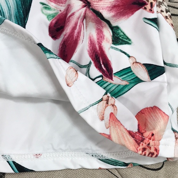 La Blanca Underwire Tankini Top - Picture 7 of 7